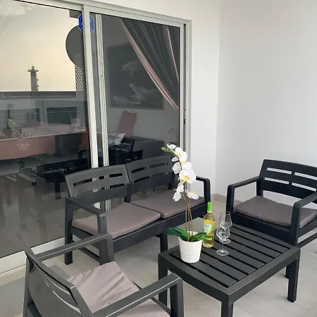 Mom Conchi Διαμέρισμα *